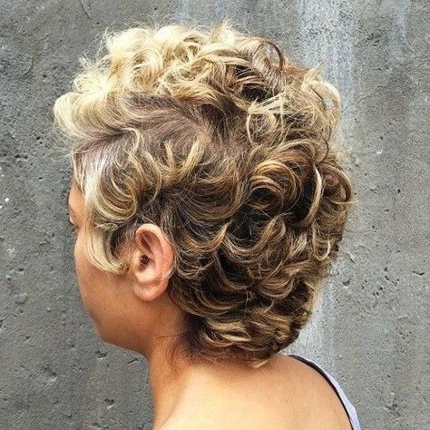 Blonde Balayage for Black Women Short Hair Short Hair For Natural Hair, African American Short Hairstyles, Short Hair Styles African American, Natural African American Hairstyles, American Hairstyles, Blonde Curly Hair, Nice Hair, Sassy Hair, Short Black Hairstyles