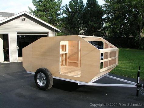 p8260105 Small Camper Trailer, Teardrop Trailer Interior, Diy Teardrop Trailer, Teardrop Trailer Plans, Building A Teardrop Trailer, Homemade Trailer, Teardrop Camper Plans, Camping Trailer Diy, Small Camper Trailers