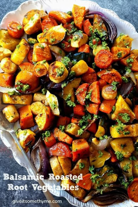 Squash Acorn, Thanksgiving Side Dishes Crockpot, Thanksgiving Recipes Side Dishes Veggies, Thanksgiving Recipes Side Dishes Easy, Thanksgiving Vegetables Side Dishes, Cashew Pesto, Root Vegetables Recipes, Thanksgiving Side Dishes Healthy, Bowls Recipes