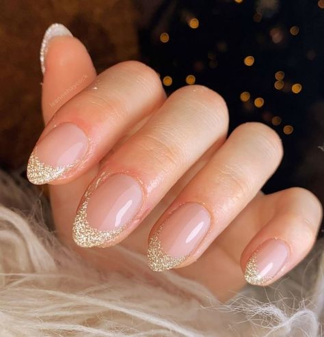 Nail Glitter Tip Manicure, Sparkly Gold French Tip Nails Almond, Prom Nails With Gold Dress, Nail Ideas For Gold Dress, Gold Tipped French Manicure, Gold Sparkle Nail Designs, French Manicure With Sparkle, Shimmer French Tip Nails, Gold Sparkle French Tip Nails