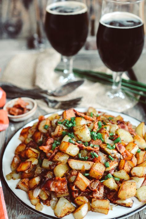 German-Style Pan Fried Potatoes with Bacon {Bratkartoffeln} - Ciao Chow Bambina German Beer Cheese Dip, Potatoes With Bacon, Pan Fried Potatoes, German Food Authentic, Oktoberfest Food, Popular Side Dishes, German Style, Crispy Potatoes, Potato Dishes