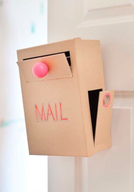 Diy Mailbox Ideas, Kids Mailbox, Diy Mail, Diy Mailbox, Mailbox Ideas, Valentine Mailbox, Cardboard Box Crafts, Cardboard Toys, How To Make Box