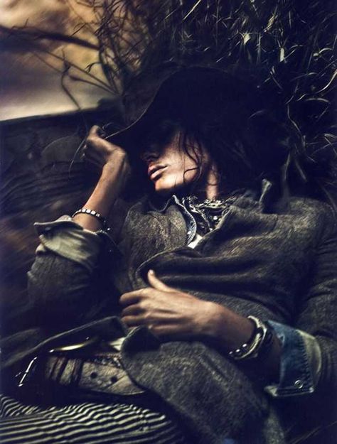 Daena Targaryen, Old West Photos, David Sims, Isabeli Fontana, Into The West, Leather Denim, Character Aesthetic, Old West, Vogue Paris