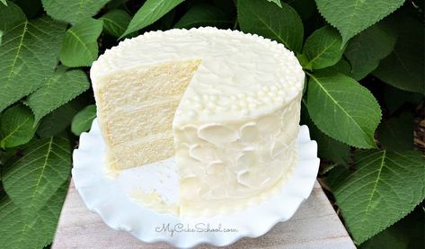 White Velvet Cake White Velvet Cake Recipe, Apple Sweets, Cake Cream Cheese Frosting, White Velvet Cake, Homemade White Cakes, White Velvet Cakes, Apple Treats, Coconut Buttercream, Apple Cakes