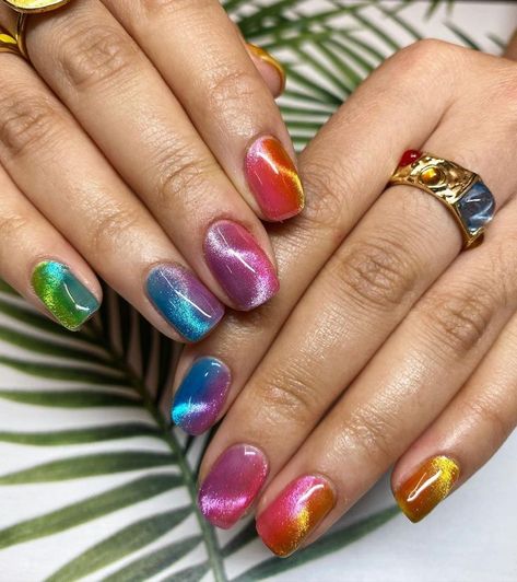 Nail Art On Square Nails, Squoval Nail Ideas, Flame Nail Art, Cat Eye Nail, The Trend Spotter, Chic Manicure, Eye Nail Art, Velvet Nails, Squoval Nails