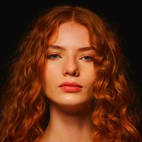 Red Hair Face Claim, Alissa Salls, Perspective Photos, Red Hair Woman, Redhead Beauty, Model Inspo, Interesting Faces, Face Claims, Aesthetic Girl