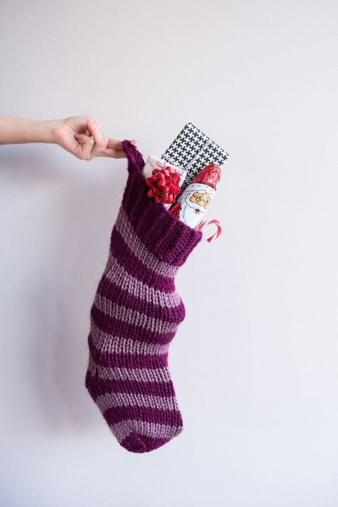 DIY Holiday Stocking Knitting Pattern Knitted Stocking Pattern, Christmas Stocking Knitting Pattern, Stocking Knitting Pattern, Christmas Stocking Tutorial, Knitted Stocking, Stocking Tutorial, Beginner Knitting Pattern, Christmas Stocking Pattern, Knit Stockings