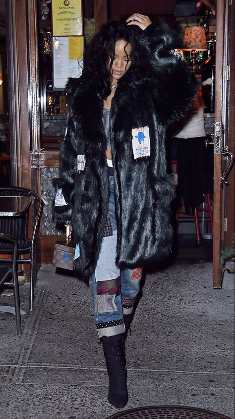 Street Style Rihanna, Rihanna Daily, Rihanna Street Style, Looks Rihanna, Rihanna Hairstyles, Rihanna Outfits, Rihanna Looks, Rihanna Photos, Rihanna Riri