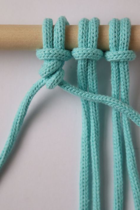 How To Tie A Double Half Hitch Knot - Macrame Half Hitch Knot Tutorial, Macrame Double Half Hitch Knot Tutorial, Cow Hitch Knot Tutorial, Double Half Hitch Knot Macrame, Double Half Hitch Knot Tutorial, Double Half Hitch Knot, Hitch Knot, Half Hitch Knot, Knots Tutorial