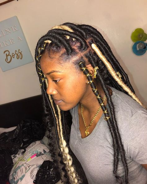 Highlights Locs, Bio On Instagram, Black Hair With Highlights, 613 Blonde, Goddess Locs, Black And Blonde, Braids With Weave, Instagram Bio, Faux Locs