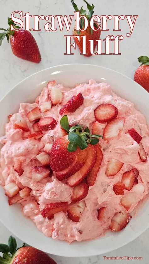 Easy Jello Salad, Strawberry Jello Dessert, Strawberry Fluff Salad, Strawberry Jello Salad, Jello Fruit Salads, Fluff Salad Recipes, Strawberry Fluff, Easy Fruit Salad Recipes, Fluff Salad