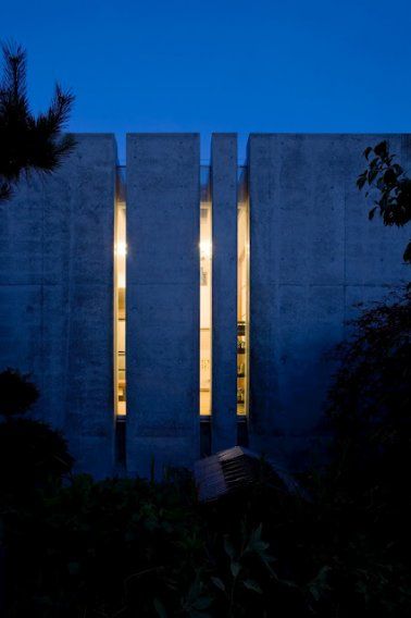 Concrete Exterior, Office Architecture, Concrete Architecture, Concrete Facade, Japanese Architect, Shiga, Building Facade, Minimalist Architecture, Design Office