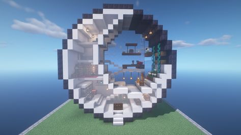 A simple and unusual moon-shaped house built in Minecraft. Minecraft Moon House Blueprint, Cresent Moon Minecraft Build, Minecraft Crescent Moon House, Moon Minecraft House, Space Themed Minecraft Builds, Round Minecraft House, Minecraft Moon Build, Moon House Minecraft, Minecraft Moon House