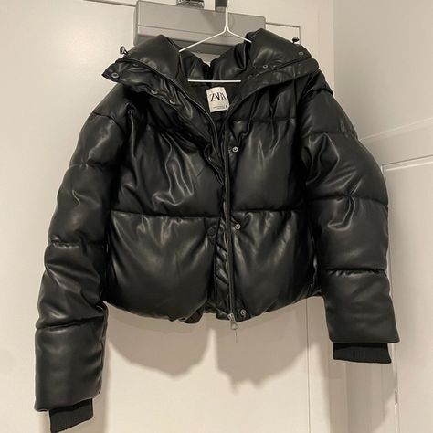 Women Black Leather Puffer from Zara Zara Faux Leather Puffer Jacket, Shein Puffer Jacket, Zara Puffer Jacket Women, Puffy Leather Jacket, Zara Leather Jacket For Winter, Zara Puffer Jacket Outfit, Cropped Black Puffer Jacket, Black Leather Puffer Jacket, Zara Jackets Women