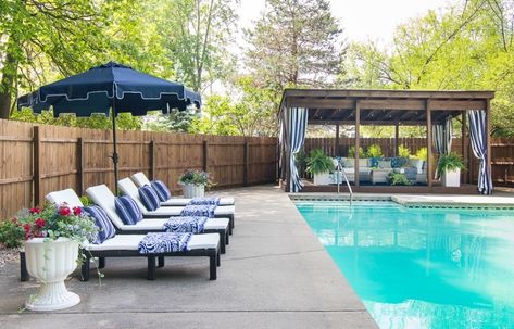 Chaise lounge chairs and cabana by pool Pergola By Pool Ideas, Furniture Around Pool, Poolside Furniture Ideas, Backyard Pool Furniture, Backyard Ideas With Pool, Pool Patio Decorating Ideas, Pool Patio Decor, Outdoor Pool Decor, Lilypad Cottage