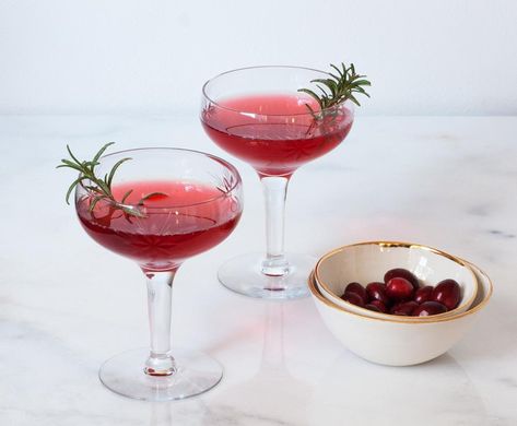 Rosemary Syrup Cocktail, Thanksgiving Cranberries, Cranberry Simple Syrup, Rosemary Cocktail, Simple Syrup Cocktails, Cranberry Thanksgiving, Rosemary Syrup, Booze Drink, Leftover Thanksgiving