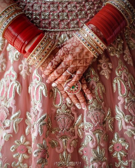 Gorgeous Jaipur Wedding With A Bright Pink Bridal Lehenga Bridal Chooda, Jaipur Wedding, Pink Bridal Lehenga, Wedding Chura, Anand Karaj, Suits Outfits, Bridal Jewelry Sets Brides, Wedding Jewelry Sets Bridal Jewellery, Bridal Jewellery Inspiration