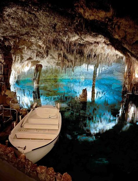 Drach Caves Mallorca, Mallorca Places To Visit, Mallorca Itinerary, Mallorca Aesthetic, Mallorca Island, Spain Itinerary, Places In Spain, Mallorca Spain, Romantic Honeymoon