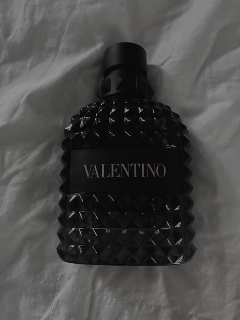 Valentino Perfume Men, Valentino Cologne, Born In Roma Valentino, Winter Cologne, Valentino Uomo Born In Roma, Fragrances Perfume Men, Valentino Parfum, Valentino Born In Roma, Valentino Perfume