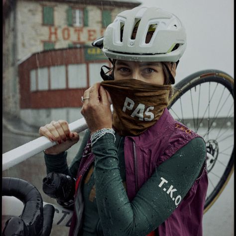 Bike Outfits, Pas Normal Studios, Pas Normal, Cycling Club, Bike Aesthetic, Cycling Photography, Cycling Race, Bike Photography, Cycle Chic