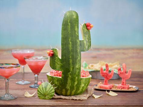 Watermelon Board | Cactus Jungle Fruit, Margarita Party, Entertaining Food, Fiesta Birthday Party, Watermelon Carving, Cactus Party, Taco Party, Fiesta Theme, Fiesta Birthday