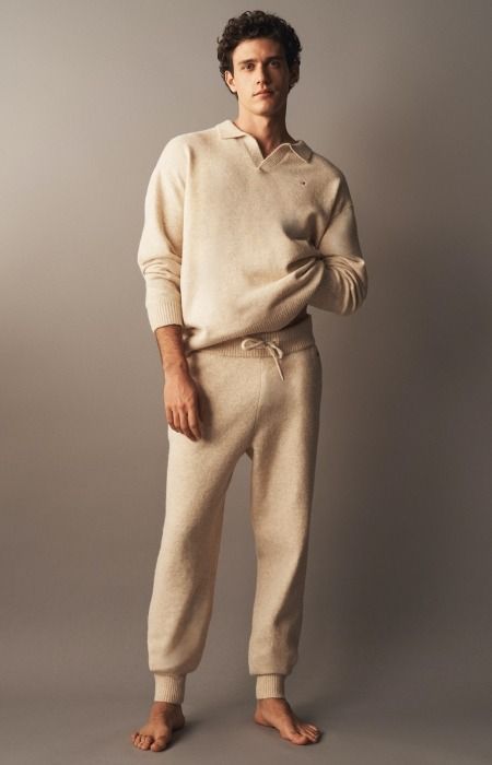 Tommy Hilfiger Fall Winter 2024 Essentials Men Tommy Hilfiger Outfits Men, Tommy Hilfiger Outfits, Undergarment Fashion, Mens Winter Fashion Outfits, Fall Winter Essentials, Matching Hoodies, Classic Pajamas, Its Fall, Fall Winter 2024