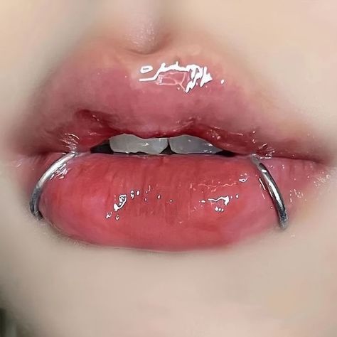 Pirsing Lips, Snake Bites Piercing Aesthetic, Man Dress Shirt, Labret Piercing Ring, Snake Bites Piercing, Lips Piercing, Lip Piercing Ring, Snake Bite Piercing, Mouth Piercings