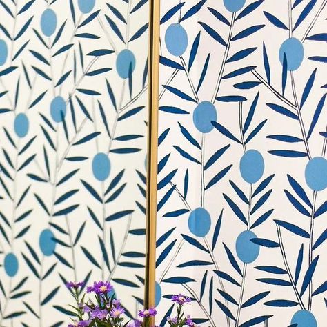 Hygge & West on Instagram: "Bloom (Bluebell) and brass, you look so good together! Thanks for sharing this lovely powder room, @buildthehighlife 💙 #bloomwallpaper @emilyisabella #bathroomwallpaper #myhyggeandwest" Hygge And West Daydream Wallpaper, Daydream Wallpaper, Hygge And West, Hygge & West, Wallpaper Bathroom, Thanks For Sharing, Bathroom Wallpaper, Powder Room, Dining Room