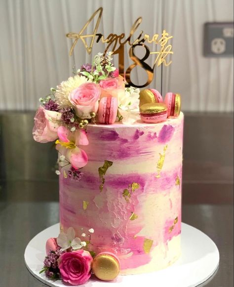 Womens Birthday Cakes Simple, Cake For Debut Birthday, Pastel Birthday Cake For Women, 18th Birthday Cakes Girl, 18th Bday Cake For Girl, Cakes For 18th Birthday Girl, Cake 18th Birthday Girl, 18tg Birthday Cake, 18th Birthday Cake Girl