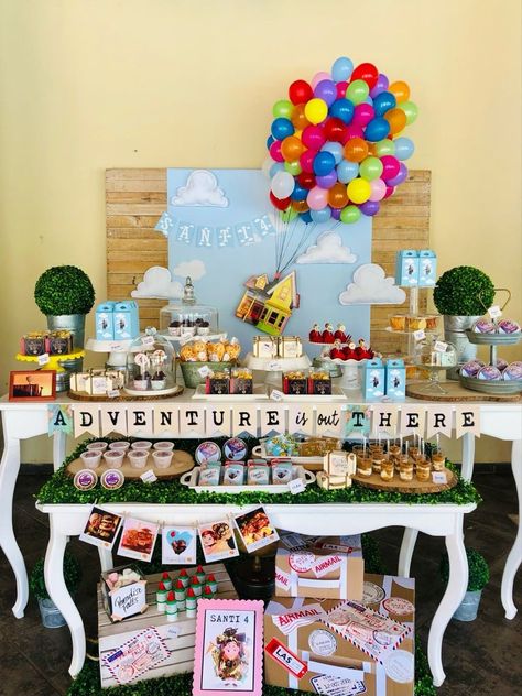 Disney Up Theme Centerpieces, Up Bridal Shower Theme Disney, Up Pixar Centerpiece, Up Theme Cake Disney, Up Disney Party Ideas, Up Movie Balloon Decorations, Movie Up Gender Reveal Theme, Up Theme Table Decorations, Up 1st Birthday Party Theme Disney