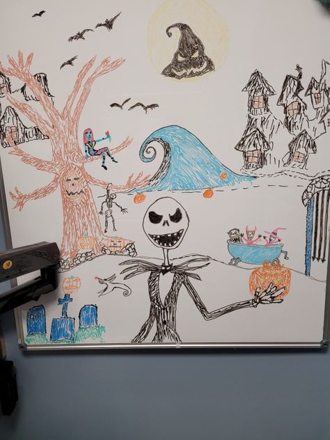 Dry erase board art Things To Draw On Dry Erase Board, Halloween Whiteboard Drawings, White Board Halloween Ideas, Whiteboard Art Halloween, Dry Erase Board Ideas Art Halloween, Halloween White Board Drawings, Dry Erase Halloween Art, Cool Whiteboard Drawings, Autumn White Board Art