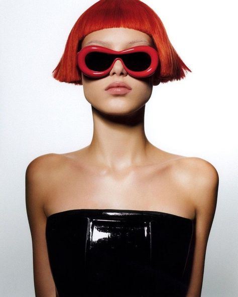 Futuristic Photoshoot, Red Sunglasses, Photography Posing Guide, Model Inspo, Futuristic Fashion, Creative Portraits, Hair Art, Fashion Photoshoot, Photography Inspo