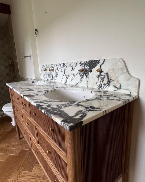 Marble Vanity Unit, Marble Splashback, Shower Threshold, Marble Bathroom Vanity, Vanity Backsplash, Wall Screen, Calcutta Marble, Viola Marble, Instagram Bathroom