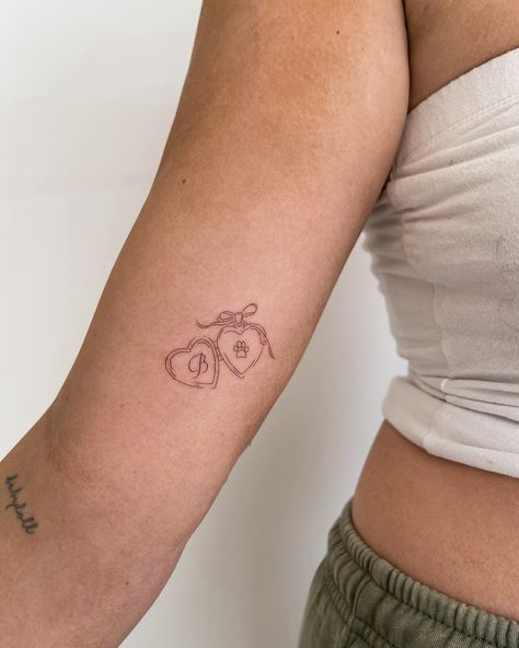 Utah Stamp Tattoo, Georgia Stamp Tattoo, Belgium Tattoo Ideas, Tiny Fine Line Tattoos, Animal Minimalist Tattoo, Fine Line Stamp Tattoo, Georgia Tattoo Ideas, Fineline Tattoo Sleeve, Fineline Tattoos For Women