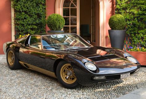 Lamborghini Miura Sv, Totaled Car, Lamborghini Miura, Italian Cars, European Cars, Lamborghini Aventador, Ford Motor, Automotive Design, Beautiful Cars