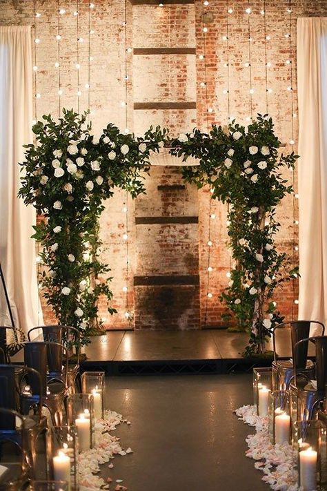 New York City wedding at The Green Building in Brooklyn built in 1889 as a brass foundry. Rustic Wedding Decorations, Wedding Ceremony Ideas, Flowers And Greenery, Rooftop Wedding, Bachelorette Party Games, Winter Wedding Inspiration, Wedding Winter, Brooklyn Wedding, Wedding Cake Designs