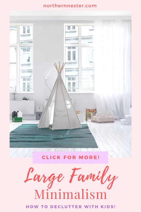 Minimalism With Kids, Minimalist Family Home, Family Minimalism, Minimalist Family, Family Of Four, Large Family, Minimalist Home, Cleaning Household, Declutter