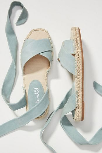 Anthropologie Fashion, Trending Womens Shoes, Spring Sandals, Minimalist Shoes, Shoes Espadrilles, Womens Shoes High Heels, Espadrille Sandals, Hot Shoes, Pretty Shoes