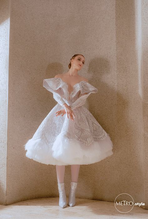 Swan Lake Dress Gowns, Swan Lake Inspired Dress, Swan Lake Ballet Costume, Swan Dress Gowns, Swan Lake Wedding Dress, Swan Inspired Dress, White Swan Dress, Swan Lake Dress, Hermes Outfit