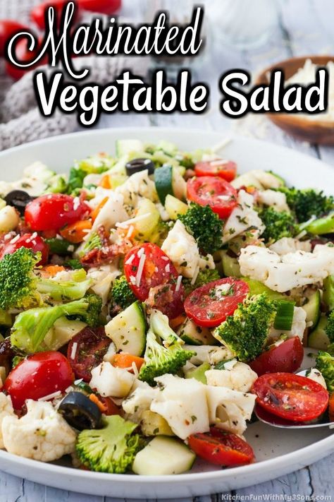 Italian Marinated Vegetables, Raw Vegetable Salad Recipes Healthy, Marinated Vegetables Raw, Marinated Salad Recipes, Marinated Vegetable Salad, Raw Vegetable Salad, Raw Salads, Salad With Homemade Dressing, Marinated Salad