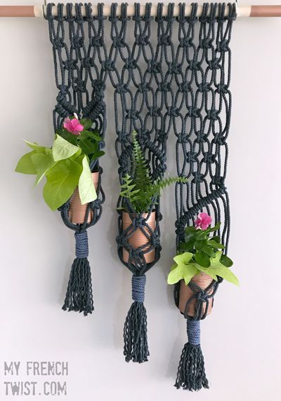 Boho Idea, Diy Macrame Wall Hanging, Basic Macrame, Tapestry Macrame, Macrame Hanging Chair, Pola Macrame, Macrame Planter, Embroidery Hoop Wall, Macrame Tapestry