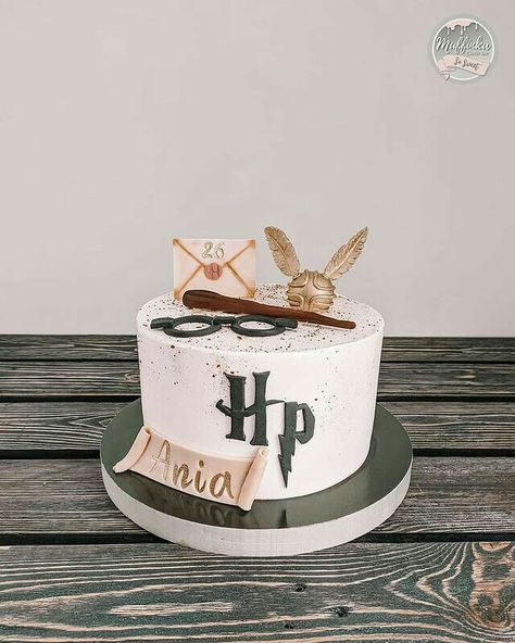 Harry Potter Theme Cake, Harry Potter Goblet, Harry Potter Cake, Harry Potter Theme, Harry Potter Party, 9th Birthday, Themed Cakes, Cake Ideas, Cake Decorating