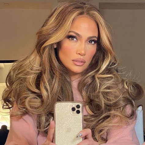 Jlo Hair Colors, Mary Phillips, Jlo Hair, Honey Brown Hair, Brown Hair Inspo, Hair Color Caramel, Brunette Hair With Highlights, Honey Blonde Hair, Blonde Hair Inspiration