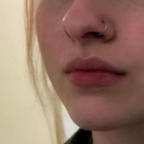 Nostril Ring Piercing, Nose Piercing Inspo Hoop, Nose Piercing Ring Aesthetic, Piercing Inspo Nose, Nose Peicerings Aesthetic, Silver Nose Ring Aesthetic, Nose Piercing Aesthetic Ring, Hoop Nose Ring Aesthetic, Aesthetic Nose Piercing