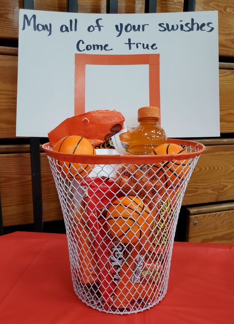 Basketball Birthday Gift Ideas, Basketball Senior Baskets, Senior Night Ideas Basketball, Athlete Gift Basket, Senior Night Baskets, Basketball Gift Basket, Basketball Senior Night Posters, Basketball Theme Baby Shower, Basketball Senior Night Gifts