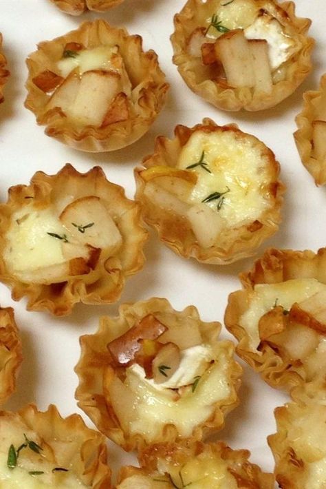 Warm Brie and Pear Tartlets | "These make a simple, delicious, and elegant appetizer. They impress every time!" #holidays #entertaining #holidayentertaining #thanksgiving #christmas #newyearseve Pear Tartlets, Brie And Pear, Warm Brie, Tartlets Recipe, Phyllo Cups, Fingerfood Party, Elegant Appetizers, Pear Recipes, Mini Tart