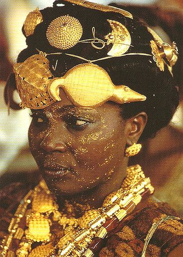 Africa-Adioukrou Queen mother Ghana | Tjitske | Flickr Ashanti Ghana, Ashanti Empire, Ghana Culture, Noble Woman, African Royalty, African People, Queen Mother, African Queen, Gold Flecks