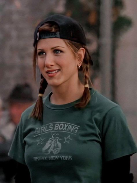 Green Hat Outfit, Estilo Rachel Green, Jennifer Aniston Friends, Rachel Green Hair, Friends Rachel, Rachel Green Friends, Rachel Green Style, Jeniffer Aniston, Rachel Green Outfits