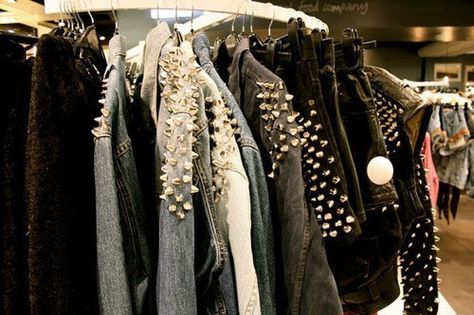 . Grunge Jacket, Studs And Spikes, Studded Leather Jacket, Rocker Girl, Pastel Outfit, Studded Jacket, Studded Denim, Rock Chic, Style Crush