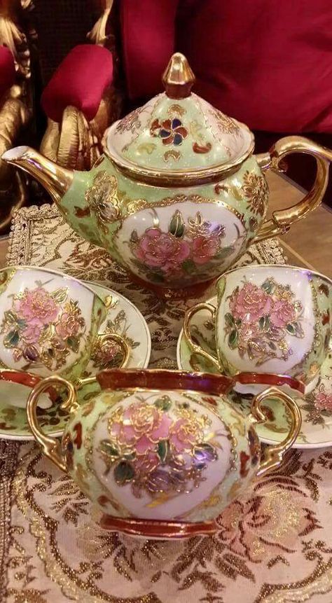 Victorian Tea Sets, Crockery Design, Vintage Tea Cups, Antique Tea Sets, Vintage Tea Sets, Pretty Tea, Pretty Tea Cups, Pretty China, Antique Dishes